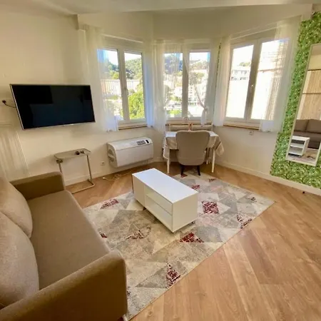 Cozy For 2 People, Ac, Center, 12 Min To