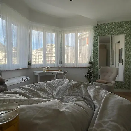 Cozy For 2 People, Ac, Center, 12 Min To Nizza